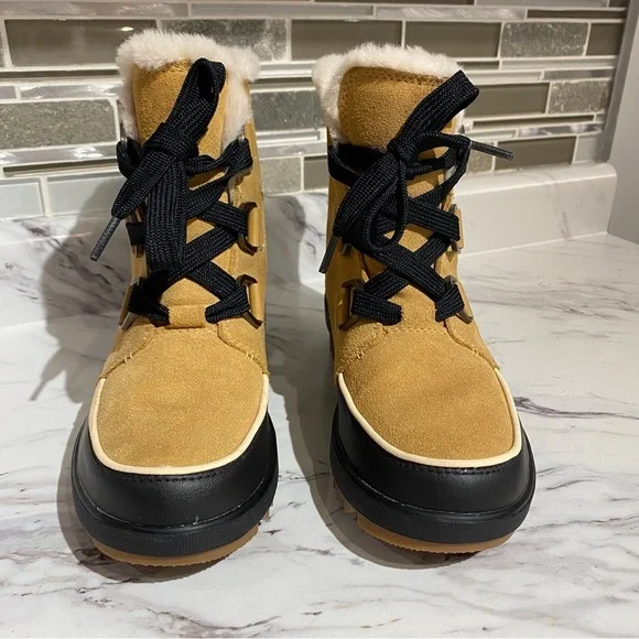 Sorel‎ winter boots size 6 - Picture 6 of 15